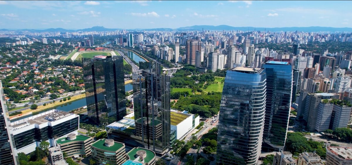Vista de São Paulo (SP), capital de referência regional para marketing para desentupidoras em São Paulo