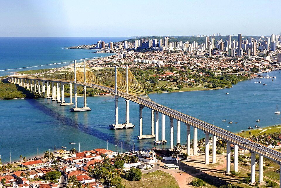 Vista de Natal (RN), contexto urbano de marketing para desentupidoras em Natal