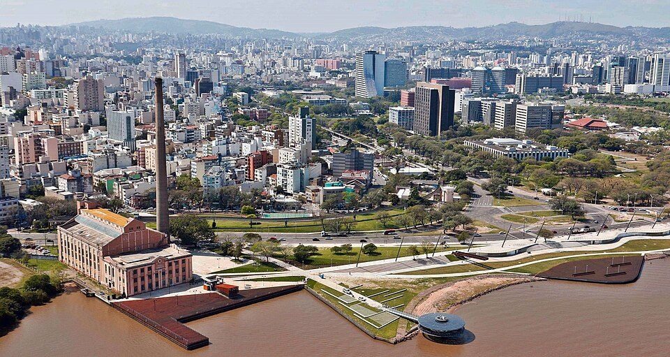 Vista de Porto Alegre (RS), contexto urbano de marketing para desentupidoras em Porto Alegre